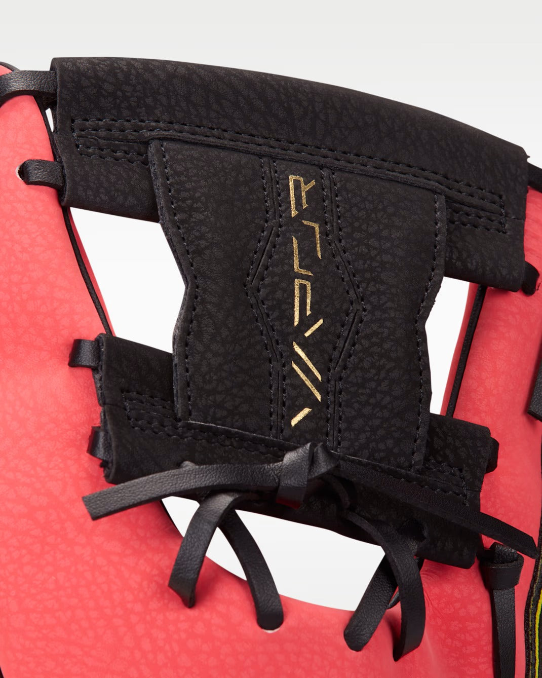 Guante De Beisbol Infantil Nike Vapor Ronald Acuña Jr. Rojo 10.5 In Lanzador Diestro